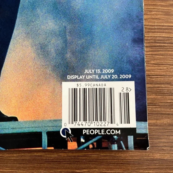 Michael Jackson Collectors Magazine - Picture 3 of 3